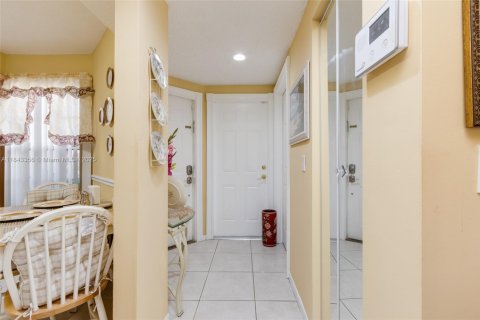 Adosado en venta en North Lauderdale, Florida, 3 dormitorios, 137.68 m2 № 1838691 - foto 4