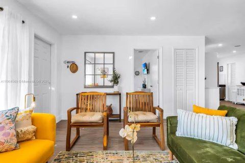 Снять в аренду виллу или дом в Палм-Бич-Гарденс, Флорида 4 спальни, 144м2, № 1955104 - фото 5