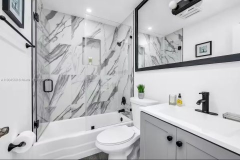 Снять в аренду виллу или дом в Палм-Бич-Гарденс, Флорида 4 спальни, 144м2, № 1955104 - фото 18