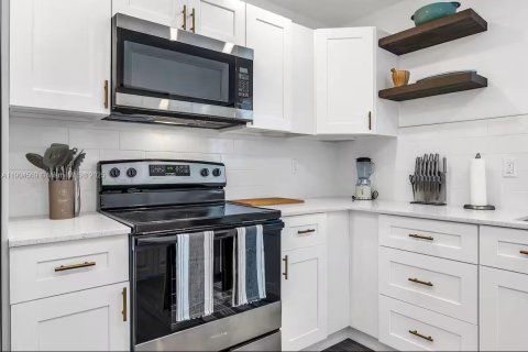 Снять в аренду виллу или дом в Палм-Бич-Гарденс, Флорида 4 спальни, 144м2, № 1955104 - фото 10