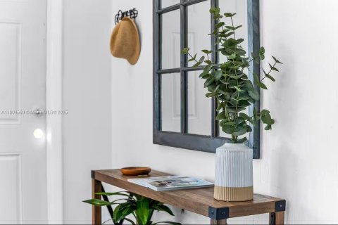 Снять в аренду виллу или дом в Палм-Бич-Гарденс, Флорида 4 спальни, 144м2, № 1955104 - фото 17