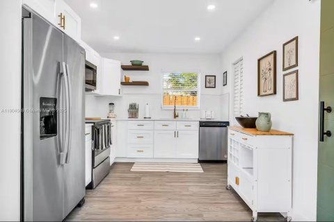 Снять в аренду виллу или дом в Палм-Бич-Гарденс, Флорида 4 спальни, 144м2, № 1955104 - фото 11