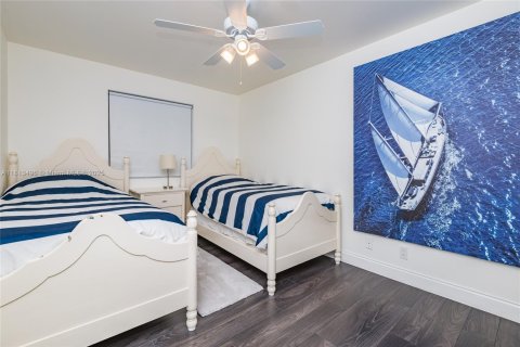 Townhouse in Deerfield Beach, Florida 3 bedrooms, 135.82 sq.m. № 1763062 - photo 19