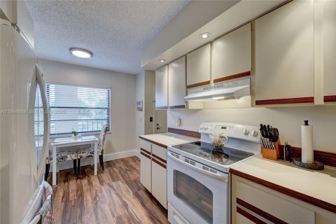 Condo in Boca Raton, Florida, 2 bedrooms № 2152842 - photo 10