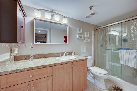 Condo in Boca Raton, Florida, 2 bedrooms № 2152842 - photo 16