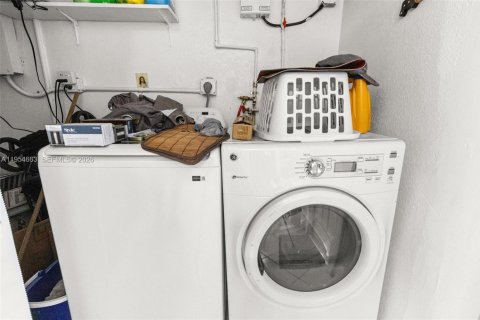 Casa en venta en Homestead, Florida, 3 dormitorios, 169.08 m2 № 2054951 - foto 19