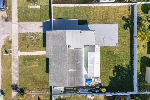 Casa en venta en Homestead, Florida, 3 dormitorios, 169.08 m2 № 2054951 - foto 3