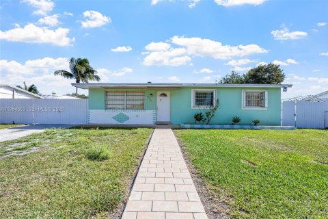 Casa en venta en Homestead, Florida, 3 dormitorios, 169.08 m2 № 2054951 - foto 4