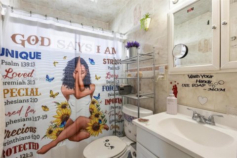 Casa en venta en Homestead, Florida, 3 dormitorios, 169.08 m2 № 2054951 - foto 21