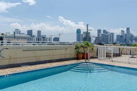 Condominio en alquiler en Miami, Florida, 1 dormitorio, 100.43 m2 № 1923386 - foto 12