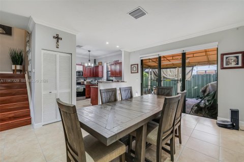 Купить таунхаус в Хомстед, Флорида 4 спальни, 161.28м2, № 2028796 - фото 13