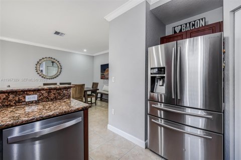 Купить таунхаус в Хомстед, Флорида 4 спальни, 161.28м2, № 2028796 - фото 22