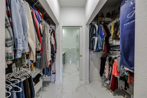 Купить таунхаус в Хомстед, Флорида 4 спальни, 161.28м2, № 2028796 - фото 27