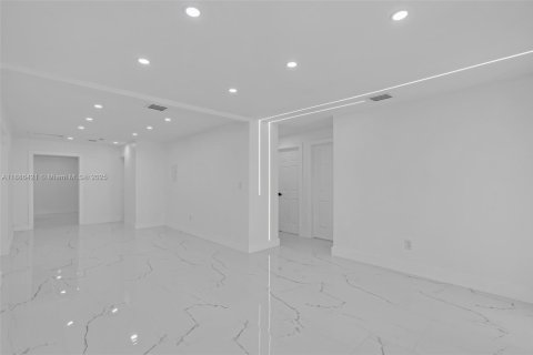 Купить виллу или дом в Хайалиа, Флорида 5 спален, 206.8м2, № 1933441 - фото 5