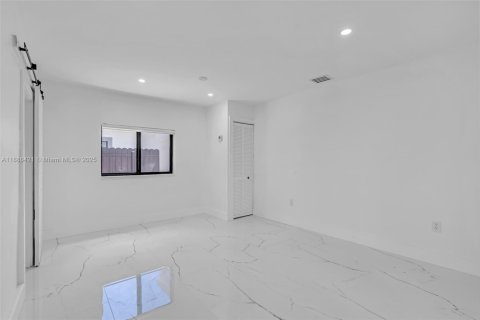 Купить виллу или дом в Хайалиа, Флорида 5 спален, 206.8м2, № 1933441 - фото 14