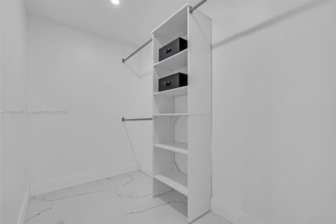 Купить виллу или дом в Хайалиа, Флорида 5 спален, 206.8м2, № 1933441 - фото 19