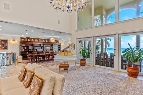 House in Golden Beach, Florida 8 bedrooms, 893.53 sq.m. № 2083136 - photo 6