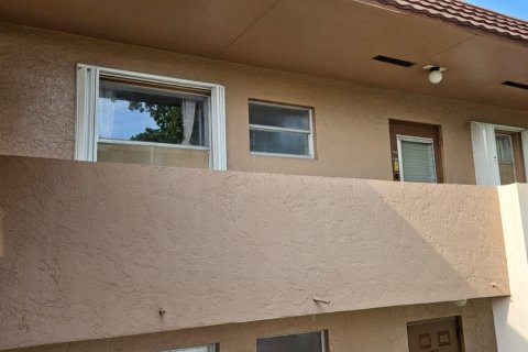 Condominio en alquiler en Tamarac, Florida, 2 dormitorios, 95.22 m2 № 1179693 - foto 1