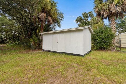 House in Tampa, Florida 3 bedrooms, 228.54 sq.m. № 2208049 - photo 8