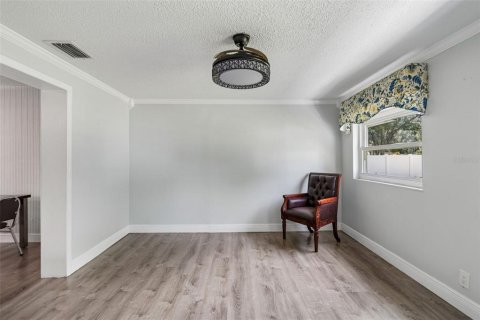 House in Tampa, Florida 3 bedrooms, 228.54 sq.m. № 2208049 - photo 10