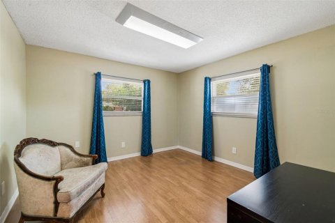 House in Tampa, Florida 3 bedrooms, 228.54 sq.m. № 2208049 - photo 22