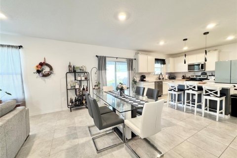 House in Lake Alfred, Florida 4 bedrooms, 224.45 sq.m. № 2225455 - photo 7