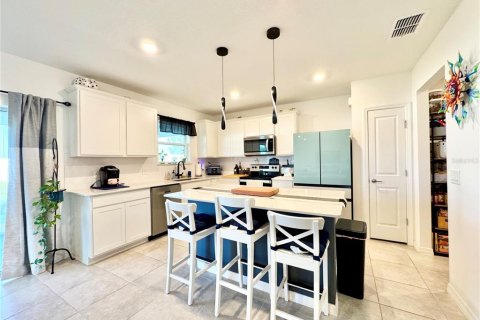 House in Lake Alfred, Florida 4 bedrooms, 224.45 sq.m. № 2225455 - photo 8