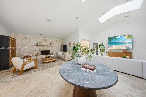 Villa ou maison à vendre à Southwest Ranches, Floride: 4 chambres, 369.1 m2 № 2076238 - photo 9