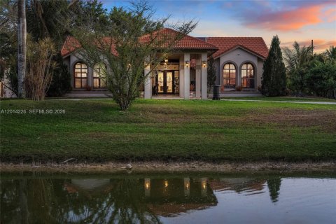 Villa ou maison à vendre à Southwest Ranches, Floride: 4 chambres, 369.1 m2 № 2076238 - photo 28