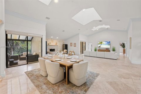 Villa ou maison à vendre à Southwest Ranches, Floride: 4 chambres, 369.1 m2 № 2076238 - photo 11