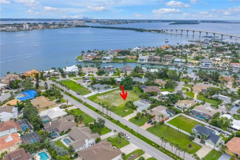 Land in Saint Petersburg, Florida № 1837145 - photo 1