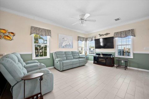 House in Jensen Beach, Florida 2 bedrooms, 98.1 sq.m. № 2250369 - photo 11