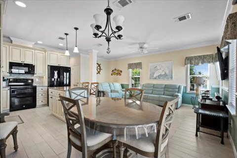 House in Jensen Beach, Florida 2 bedrooms, 98.1 sq.m. № 2250369 - photo 19