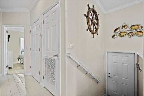 House in Jensen Beach, Florida 2 bedrooms, 98.1 sq.m. № 2250369 - photo 24