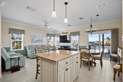 House in Jensen Beach, Florida 2 bedrooms, 98.1 sq.m. № 2250369 - photo 15