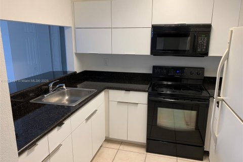 Copropriété à louer à Miami, Floride: 2 chambres, 80.55 m2 № 1923896 - photo 8
