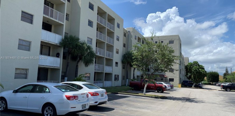 Condo à Miami, Floride, 2 chambres  № 1923896