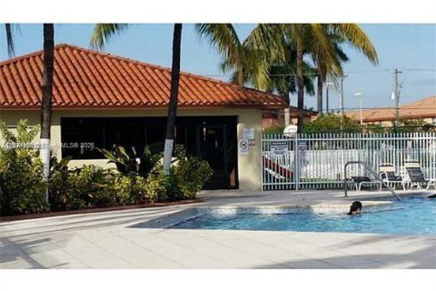 Copropriété à louer à Miami, Floride: 2 chambres, 80.55 m2 № 1923896 - photo 20