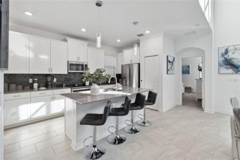Villa ou maison à louer à Davenport, Floride: 5 chambres, 286.23 m2 № 2095810 - photo 4