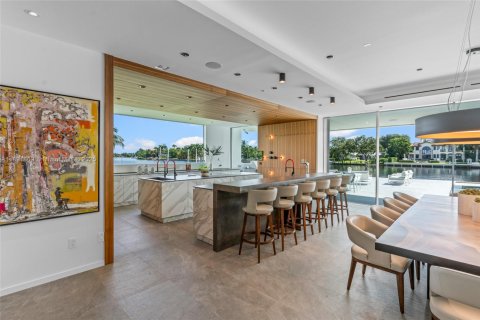 Casa en venta en Fort Lauderdale, Florida, 5 dormitorios, 772.48 m2 № 1946024 - foto 20