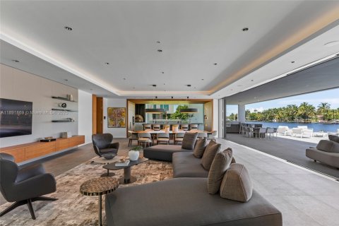 Casa en venta en Fort Lauderdale, Florida, 5 dormitorios, 772.48 m2 № 1946024 - foto 14