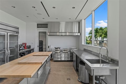 Casa en venta en Fort Lauderdale, Florida, 5 dormitorios, 772.48 m2 № 1946024 - foto 28