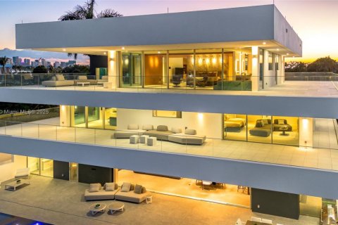Casa en venta en Fort Lauderdale, Florida, 5 dormitorios, 772.48 m2 № 1946024 - foto 10