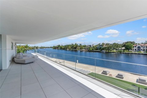 Casa en venta en Fort Lauderdale, Florida, 5 dormitorios, 772.48 m2 № 1946024 - foto 5