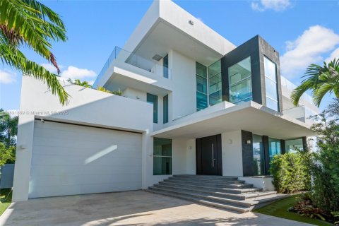 Casa en venta en Fort Lauderdale, Florida, 5 dormitorios, 772.48 m2 № 1946024 - foto 8