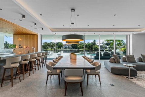 Casa en venta en Fort Lauderdale, Florida, 5 dormitorios, 772.48 m2 № 1946024 - foto 17