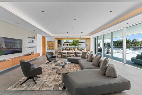 Casa en venta en Fort Lauderdale, Florida, 5 dormitorios, 772.48 m2 № 1946024 - foto 4