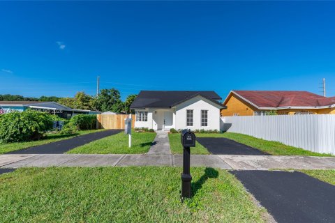 Casa en venta en Homestead, Florida, 3 dormitorios, 126.9 m2 № 1997485 - foto 25