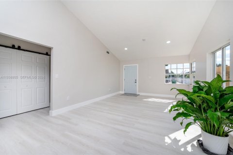 Casa en venta en Homestead, Florida, 3 dormitorios, 126.9 m2 № 1997485 - foto 7