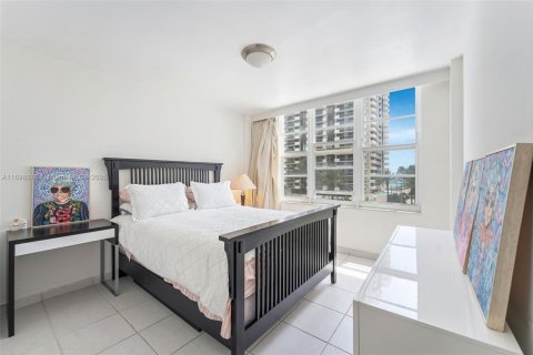 Купить кондоминиум в Майами-Бич, Флорида 2 спальни, 95.69м2, № 2018858 - фото 8